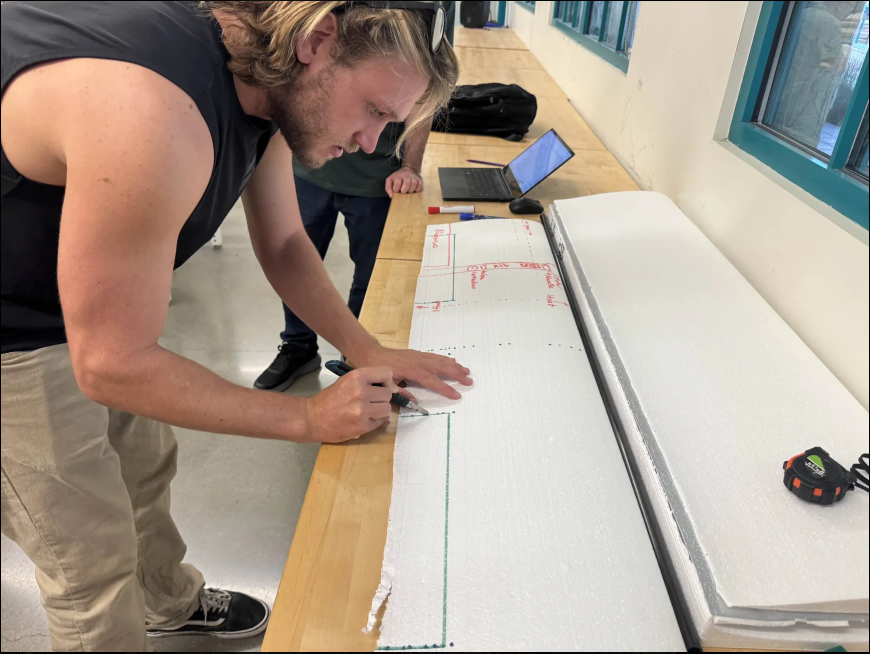 Aleron cuts in foam wing